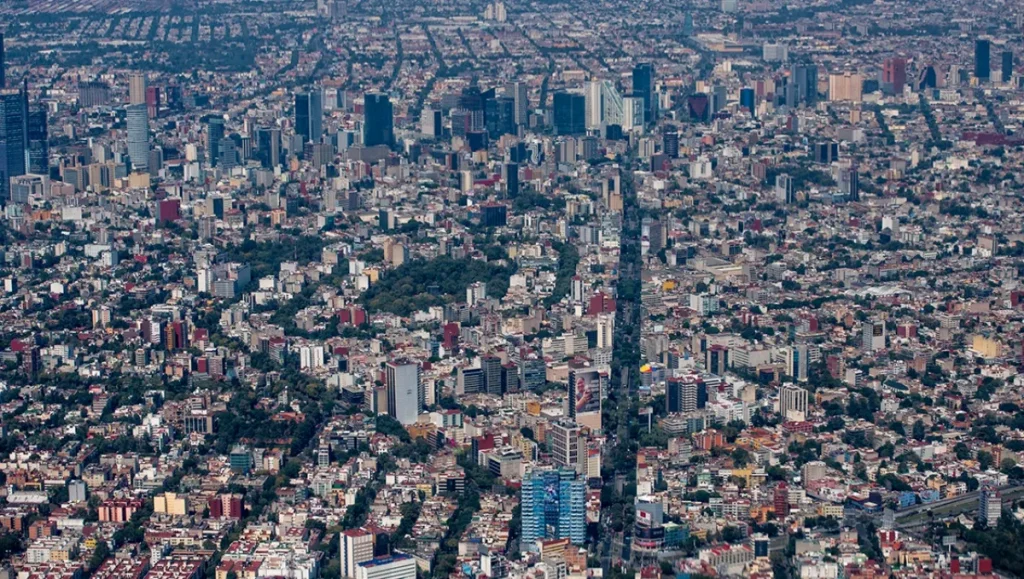 Conflictos geopolíticos, presión en las finanzas públicas y gobernanza: riesgos para México en 2024