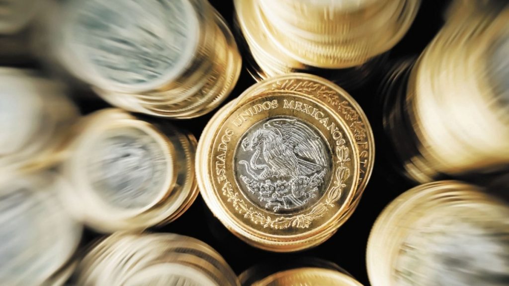 Precio del dólar hoy 6 de mayo de 2024: Peso opera con ganancias