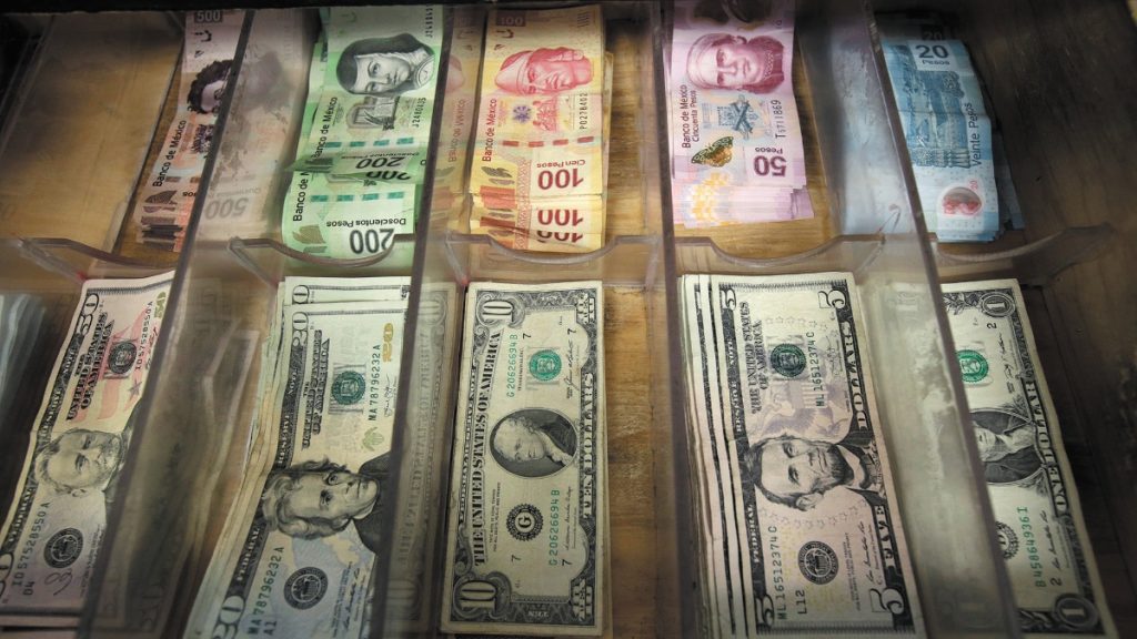 Precio del dólar hoy 16 de julio de 2024: Peso opera con ganancias