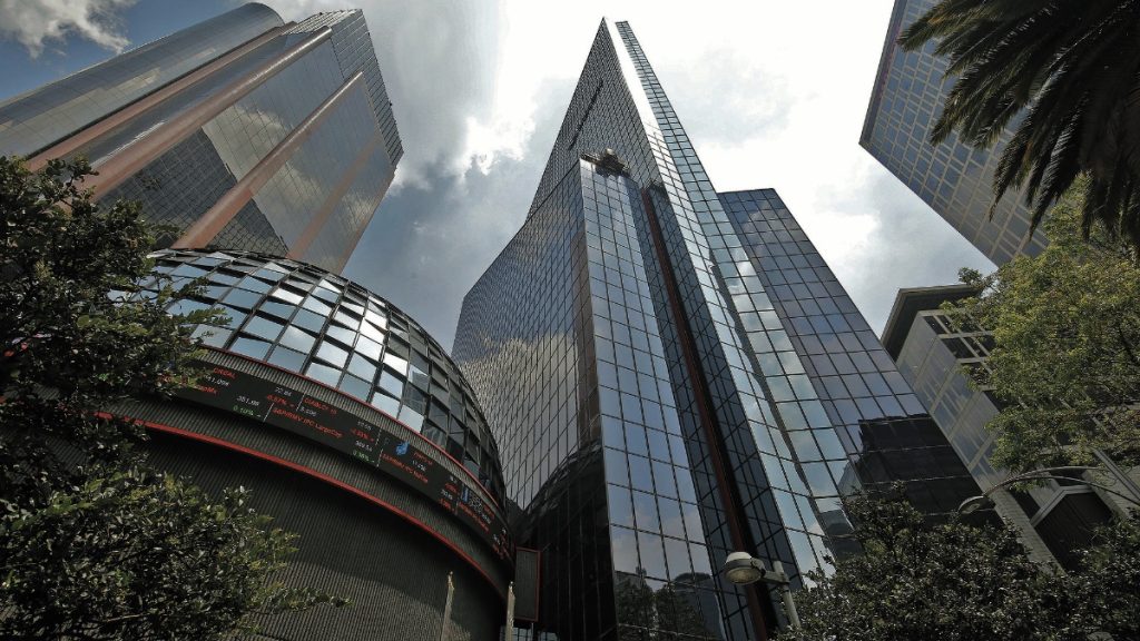 Bolsa mexicana inicia la sesión con un avance marginal
