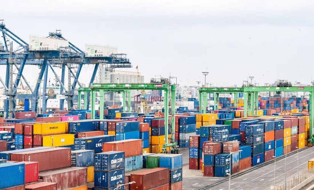 México realiza 31 operaciones de comercio exterior por minuto, reportan agentes aduanales.