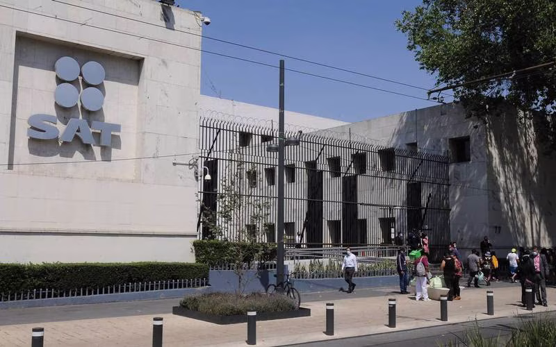 Recaudación del SAT compensa golpe del ‘superpeso’, reporta Hacienda