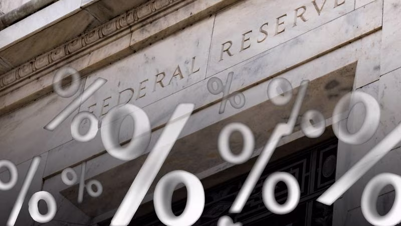 Fed ‘la hace de emoción’: Tasa queda sin cambios y deja posible alza para diciembre