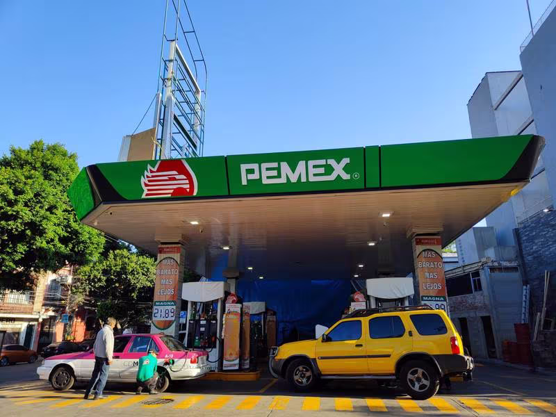 Diciembre ‘sad’: Hacienda deja sin apoyos fiscales a gasolinas antes de Navidad