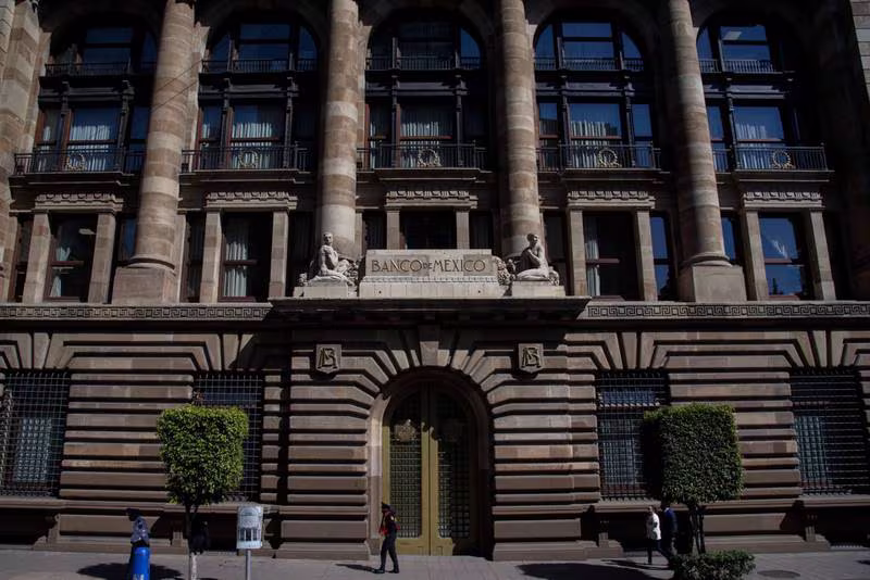 ¿Por qué los inversionistas están ‘enojados’ con Banxico y qué tanta razón tienen?